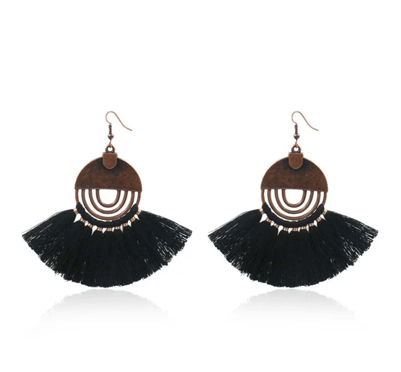 Boho fan tassel earrings - Black