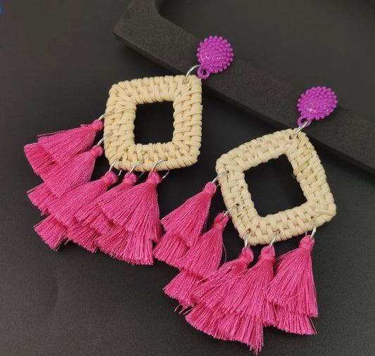 Boho statement raffia diamond shaped tassel earrings - Pink