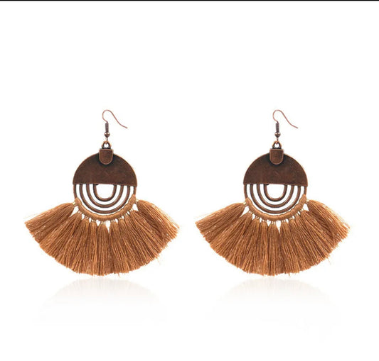 Boho fan tassel earrings - Coffee