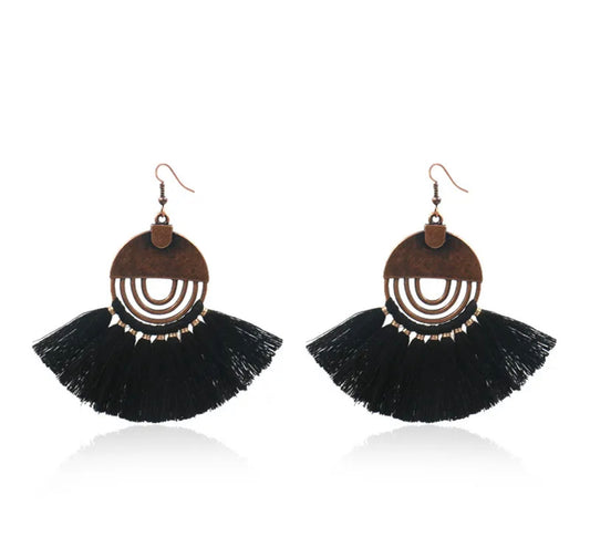 Boho fan tassel earrings - Black