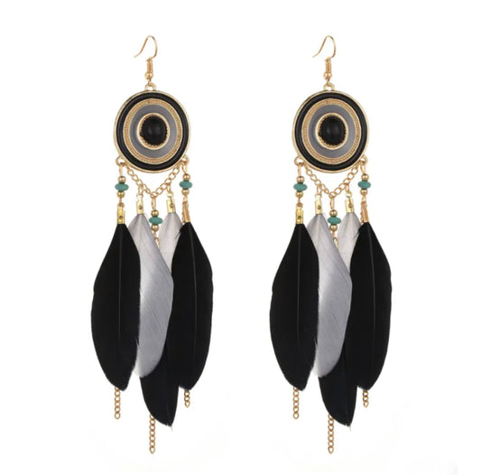 Bohemian feather dangles circle inlay - Black