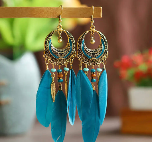 Bohemian dangle earrings half moon feather - Light Blue