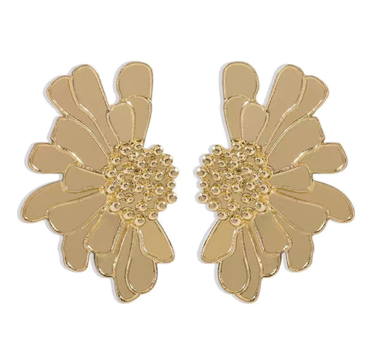 Half flower studs - Gold