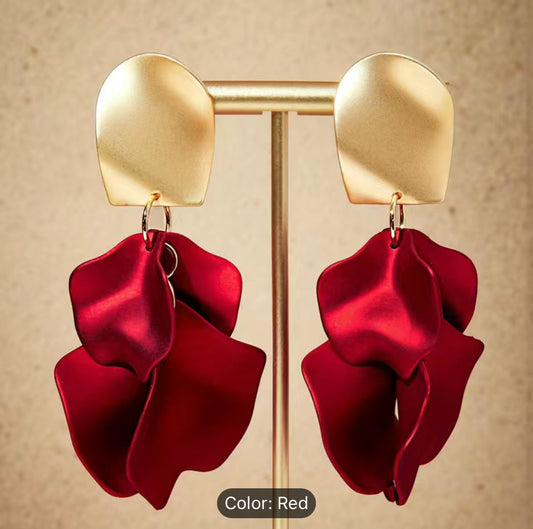 Petal drop stud earrings - Red