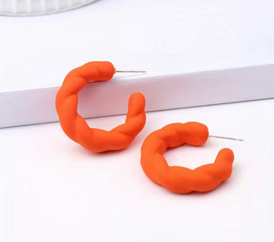 Twist hoop acrylic earrings - Orange